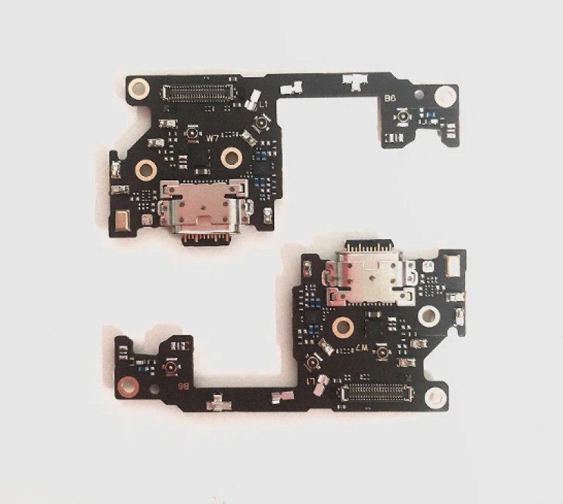SB-0328 SUB PLACA DE CARGA MOTOROLA MOTO EDGE 20 ORIGINAL