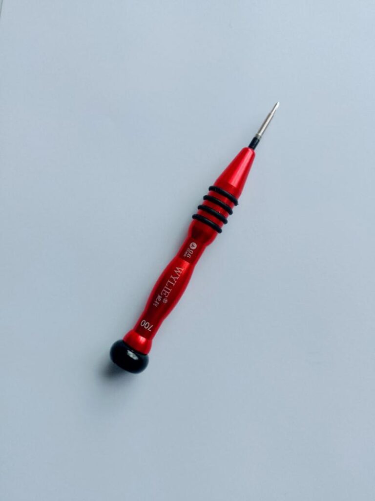 CHAVE DE PRECISÃO WYLIE T700 TRI-POINT Y0.6mm